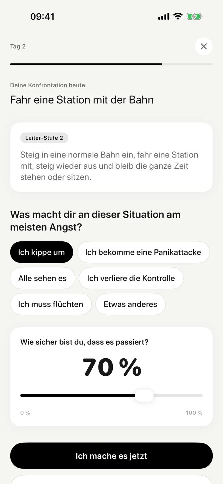 Erwartungs-Check vor der Konfrontation „Fahr eine Station mit der Bahn“: „Was macht dir an dieser Situation am meisten Angst?“ Gewählt ist „Ich kippe um“, 70 Prozent sicher.